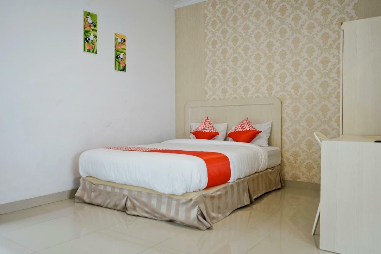 Oyo 1167 Sty Hotel 2*